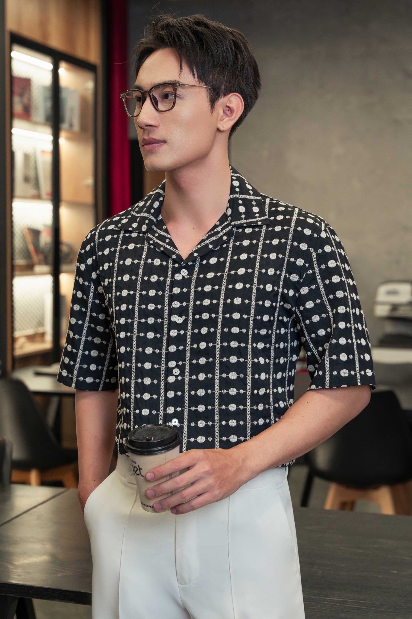 Sơ mi Ngắn Tay CT25 đen họa tiết Adam Store – SNC033
